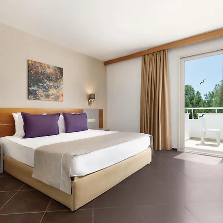 La Quinta By Wyndham Hotel