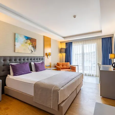 La Quinta By Wyndham Отель Бодрум