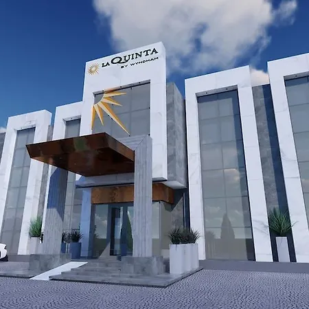 La Quinta By Wyndham 호텔 4*