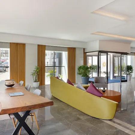 La Quinta By Wyndham Hotel