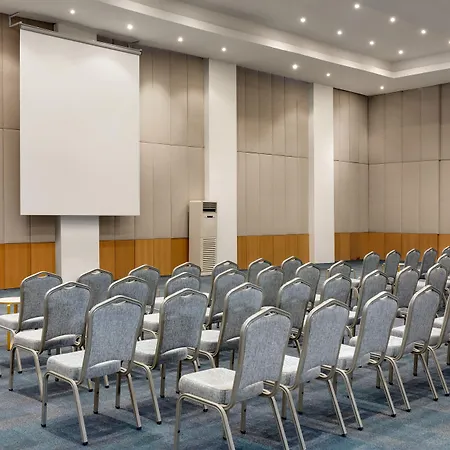 Отель La Quinta By Wyndham Бодрум